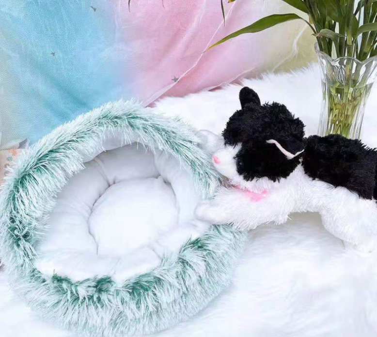2-in-1 Plush Pet Bed for Dogs & Cats